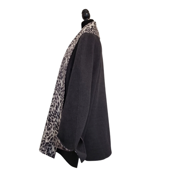 Wool Reversable Black and White Leopard Print Jacket With Pockets - Picture 4 of 5